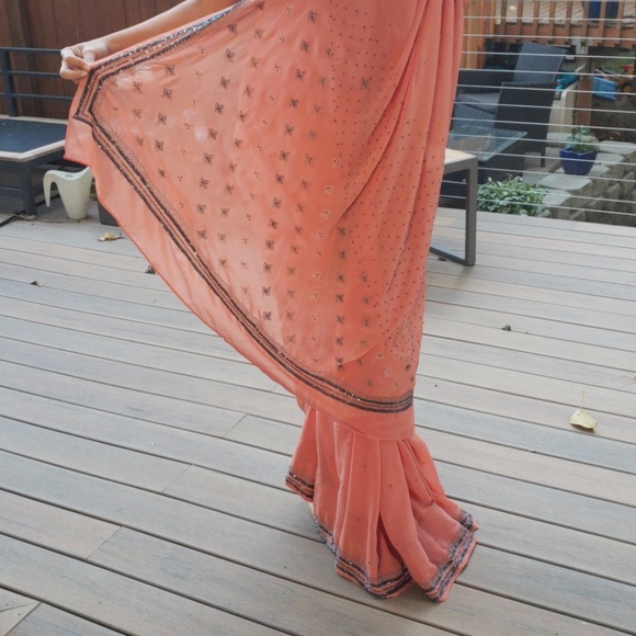 Indian / Bollywood Sari drape - Picture 3 of 8